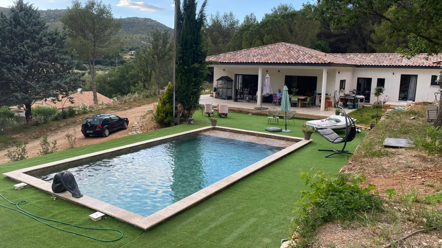 Rénovation et réparation de piscine en béton travaux de rénovation de piscine privée en béton